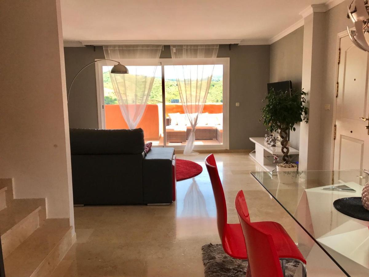 The Elviria Penthouse, Appartement *